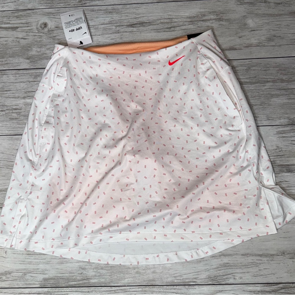 Nike Women's Athletic Skirt / Skort Size Small NWT